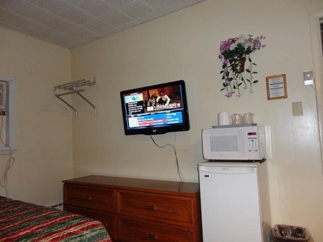 Hillside Inn Pembroke Chambre photo